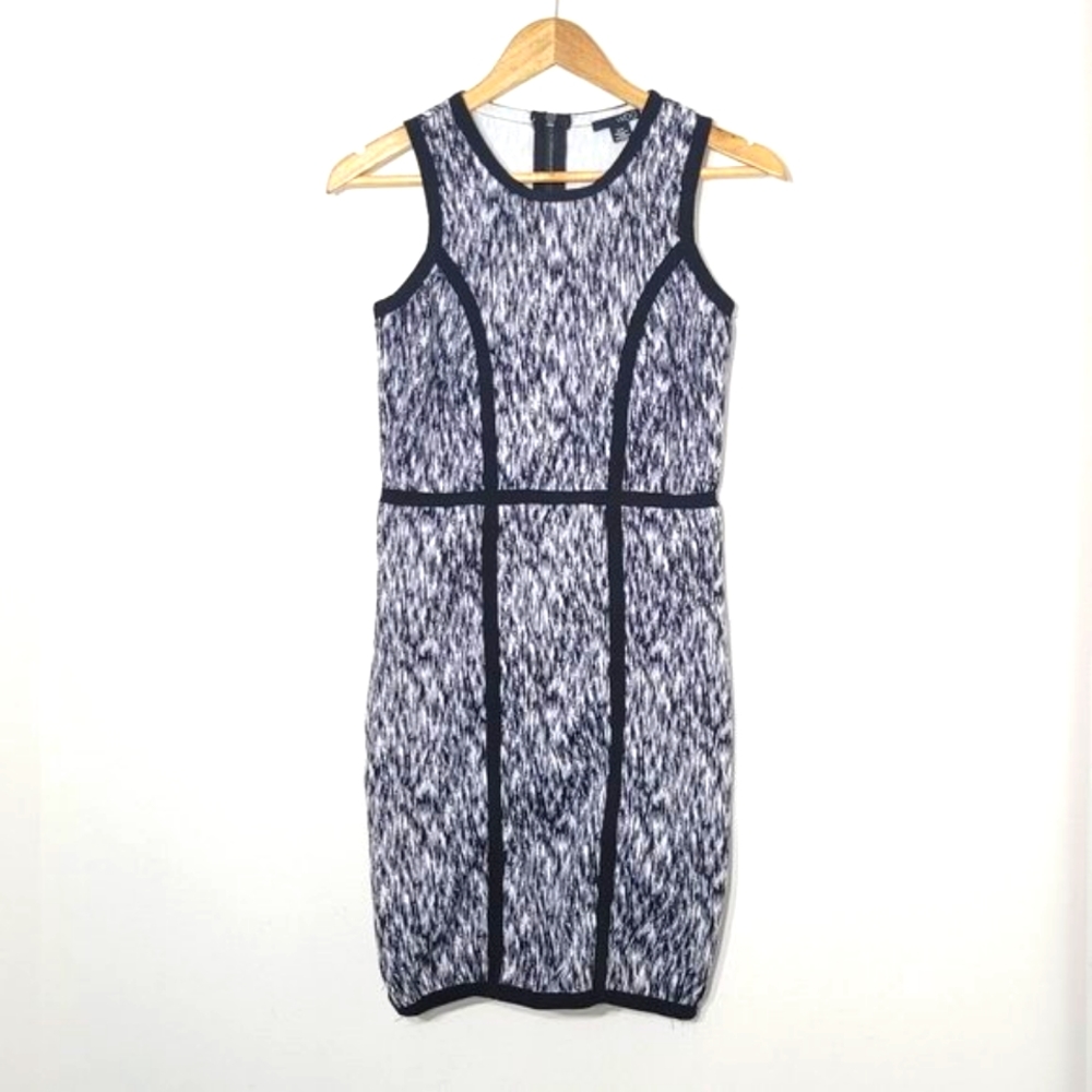 WDG Black White Patterned Sheath Dress Womens Sleeveless Kneed Length Small